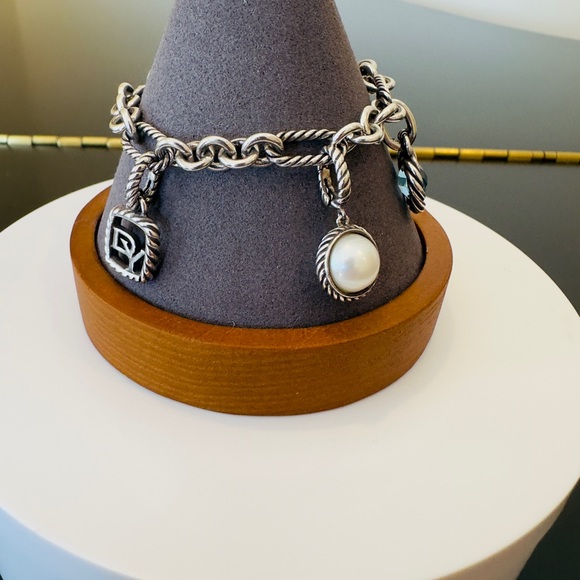 David Yurman Authentic Luxury Vintage Pearl Blue Topaz 18K Silver Charm Bracelet - Picture 4 of 17